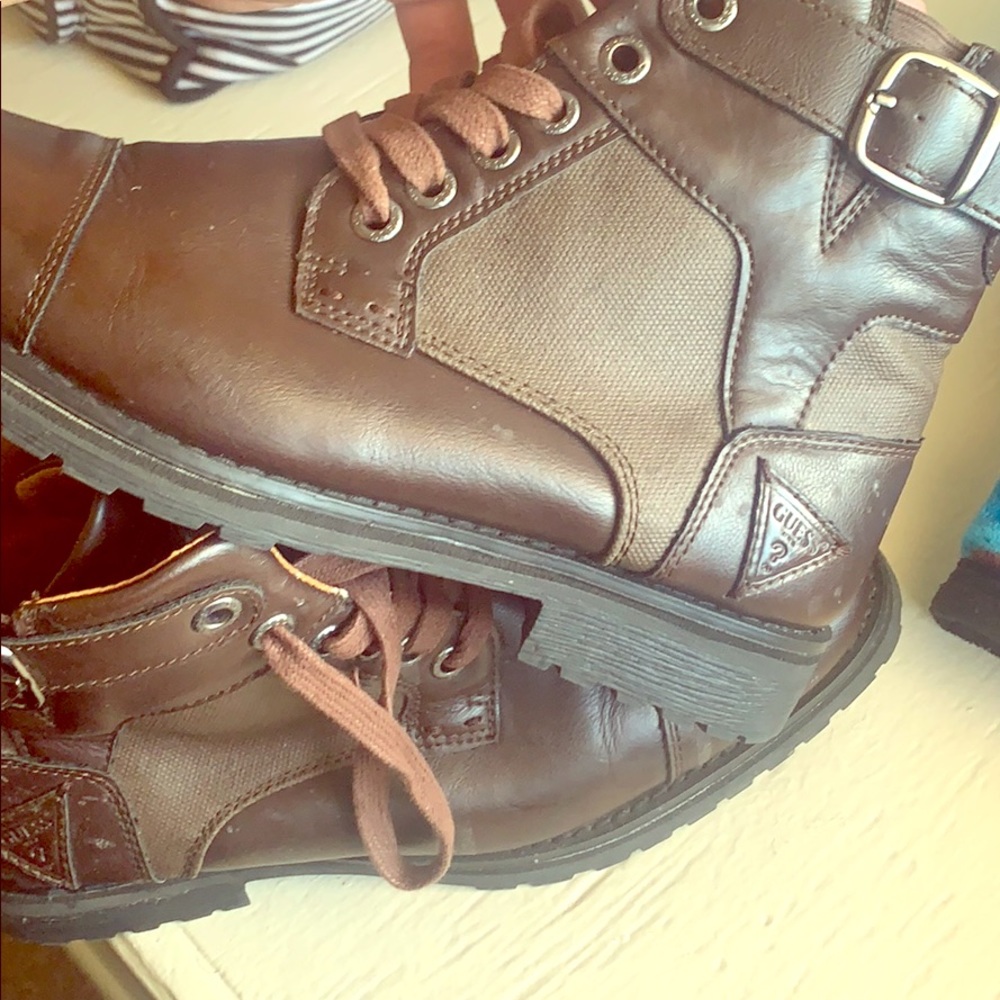 Guess boots